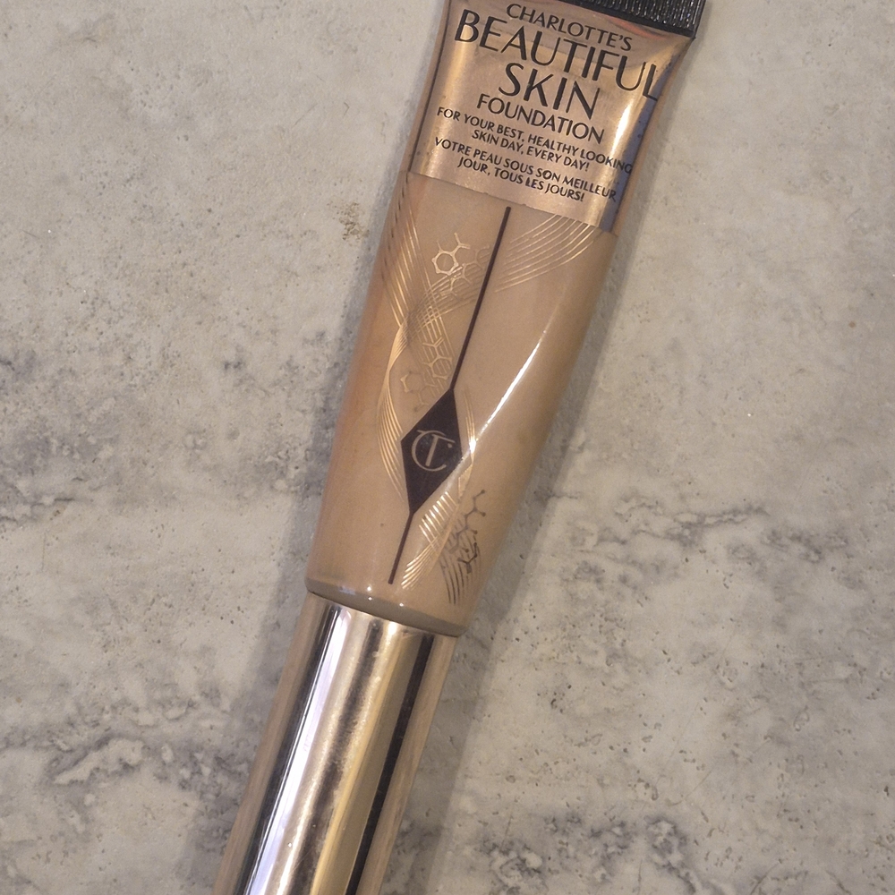 Charlotte Tilbury Beautiful Skin Foundation - Tan